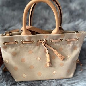 Dooney & Bourke